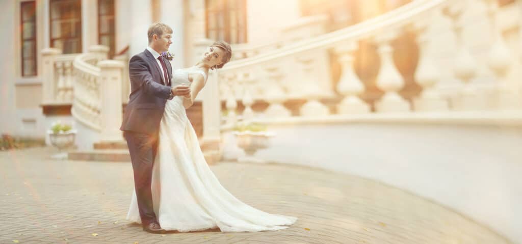 Couple taking a wedding picture. Premarital Couples: Is There a "Best" Age To Get Married?