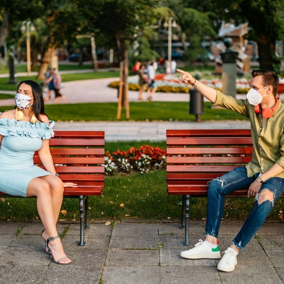 Two people on a date during the COVID pandemic.